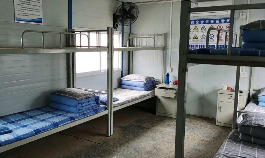 Alojamento temporário em estrutura de aço para acampamento