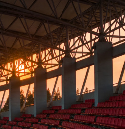 Tribune van staalconstructie