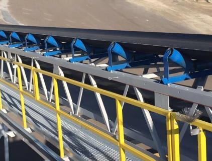 Équipement de transport de structures en acier au Qatar