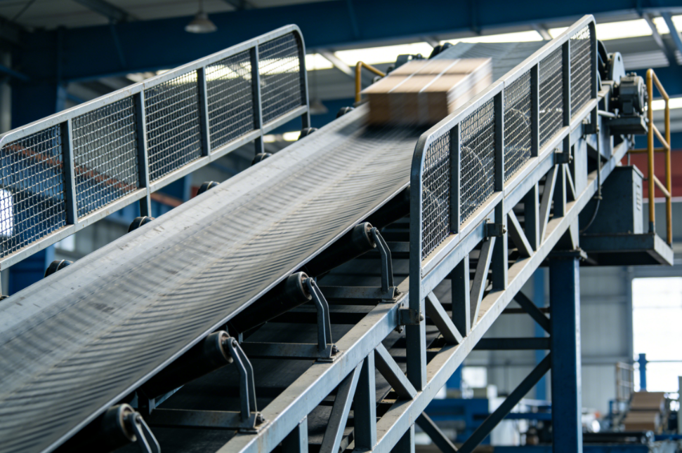 máquina de correia transportadora com estrutura de aço