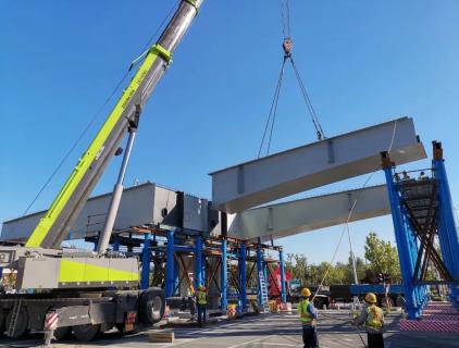 Brücke aus Stahlkonstruktion