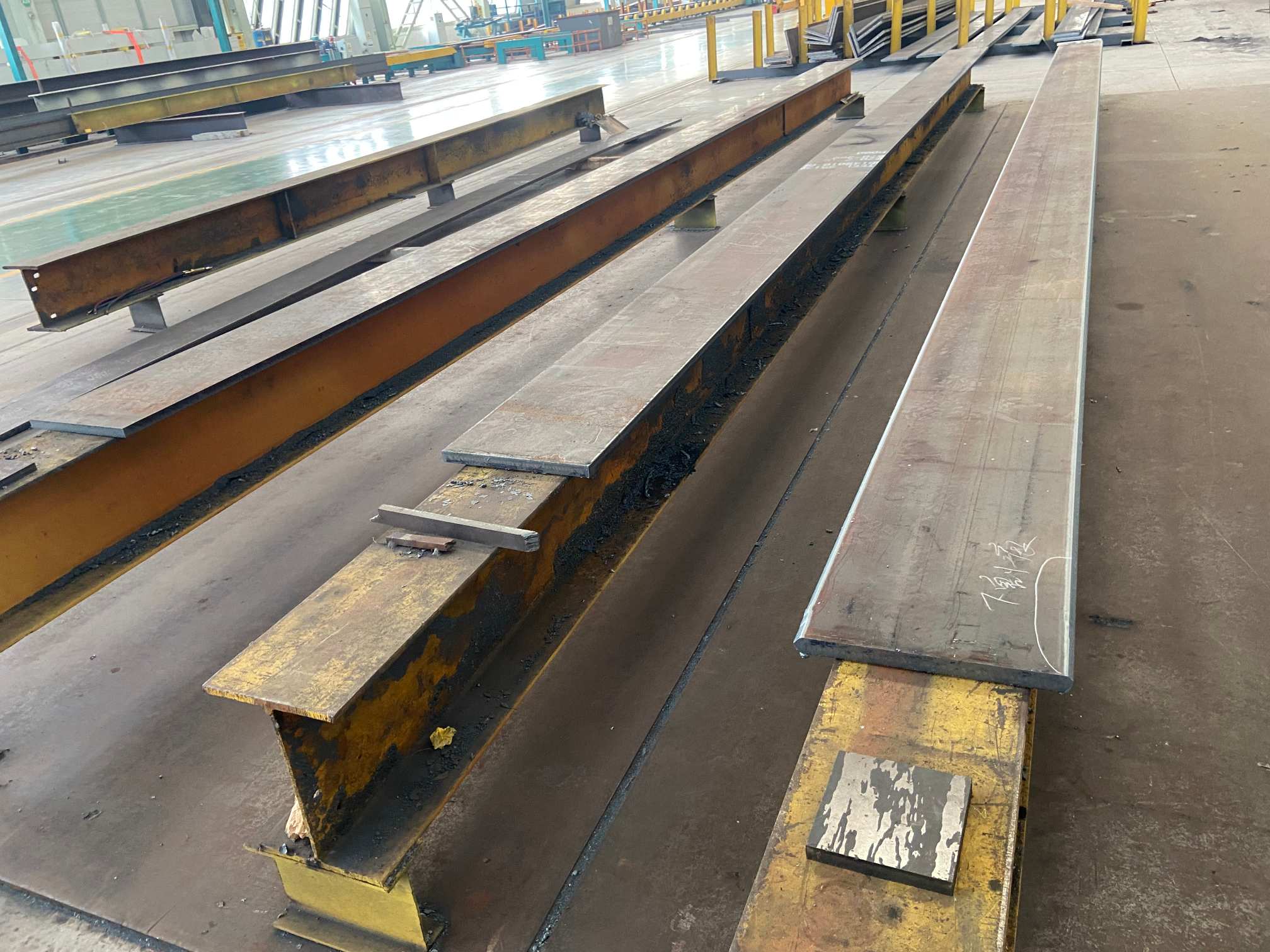 Boriti ya muundo wa chuma