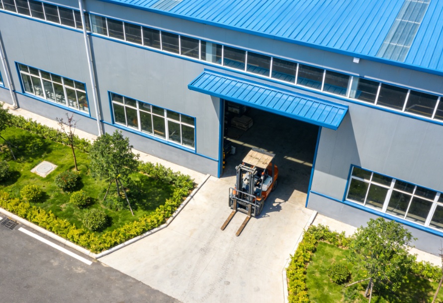 Edificio de fábrica de estructura de acero.