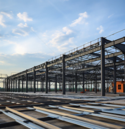 Bâtiment à structure en acier conforme à la norme ACRS