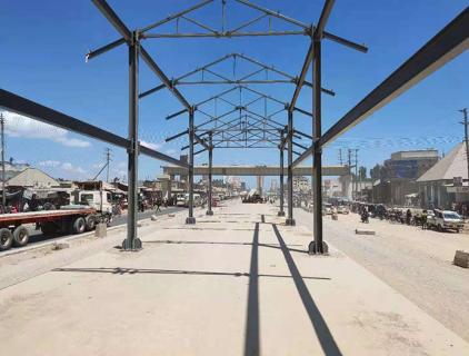 Structures de bâtiments en acier VS béton armé