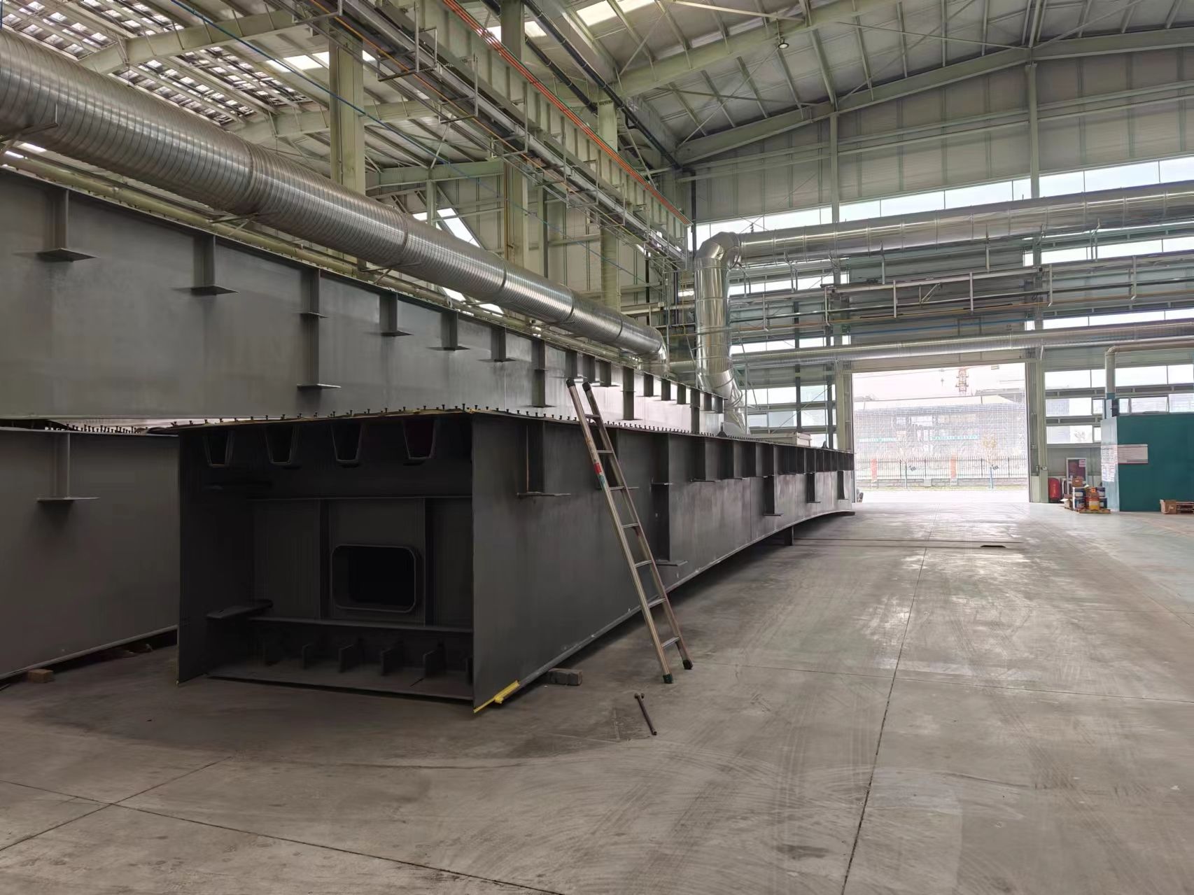 Jengo la kiwanda cha muundo wa chuma