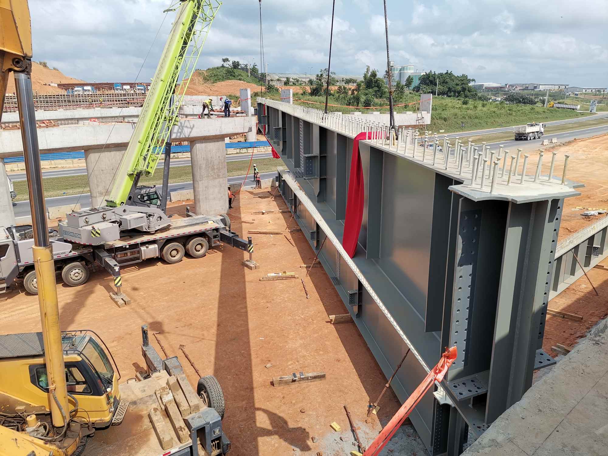 Geprefabriceerde stalen brug