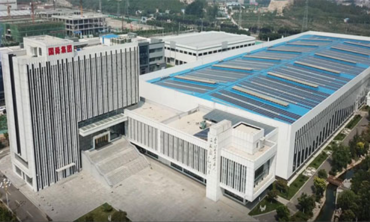 Edificio de oficinas con estructura de acero prefabricada.png